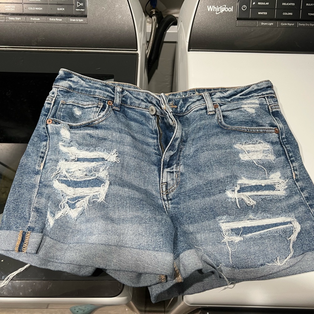 AE MOM SHORTS